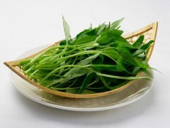 哪些蔬菜容易受到農(nóng)藥污染？這些蔬菜買回家記得提前浸泡！